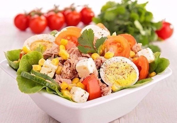 Правильное питание: ТОП-5 идей салатов для легкого ужина