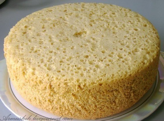 Высокий, нежный бисквит для торта (Без духовки)