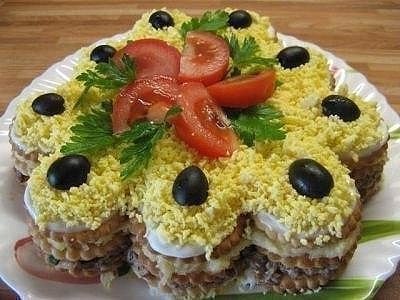 Салат - торт из крекеров